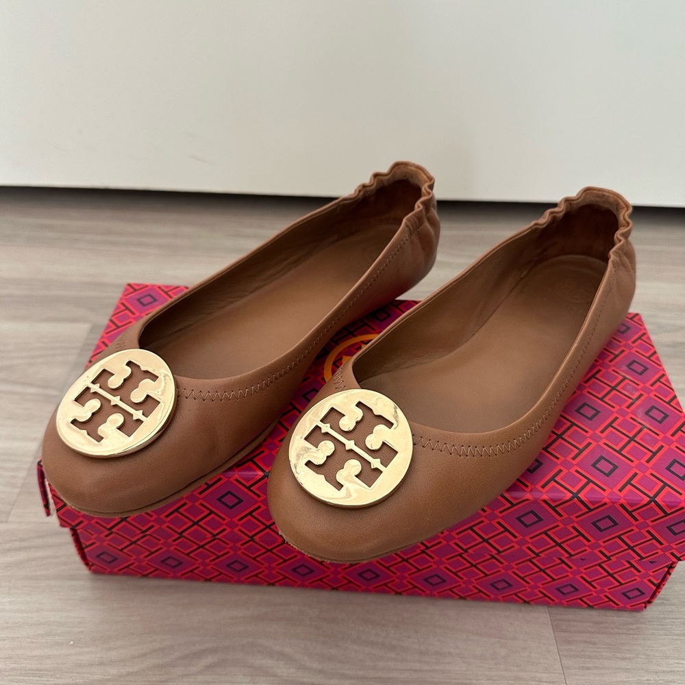 Tory Burch Mini Travel Ballet in Royal Tan w/Gold logo